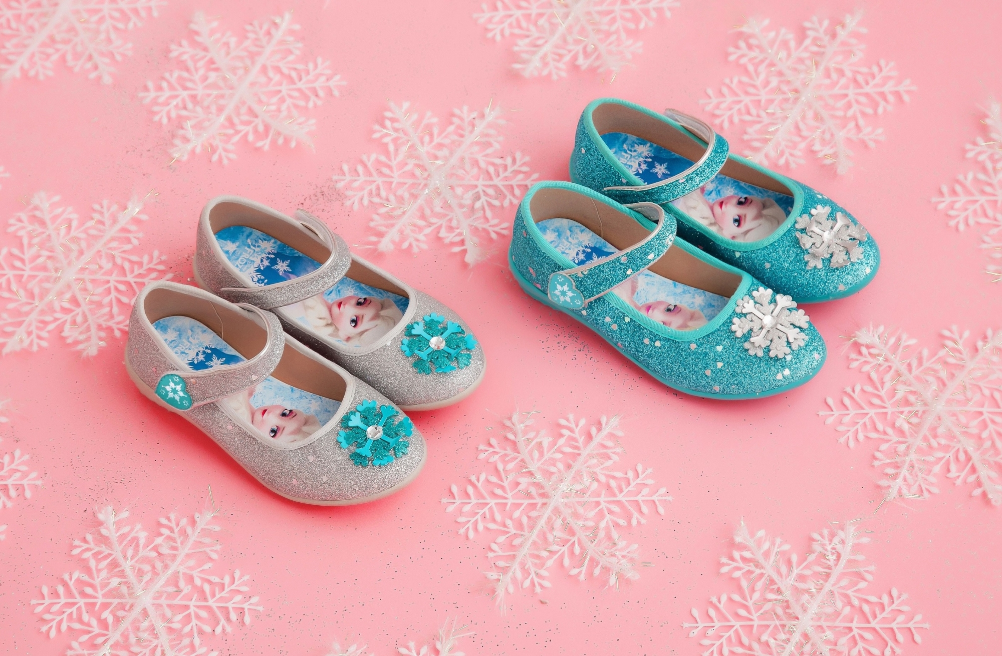 BST giày Frozen cho bé gái mùa Giáng sinh