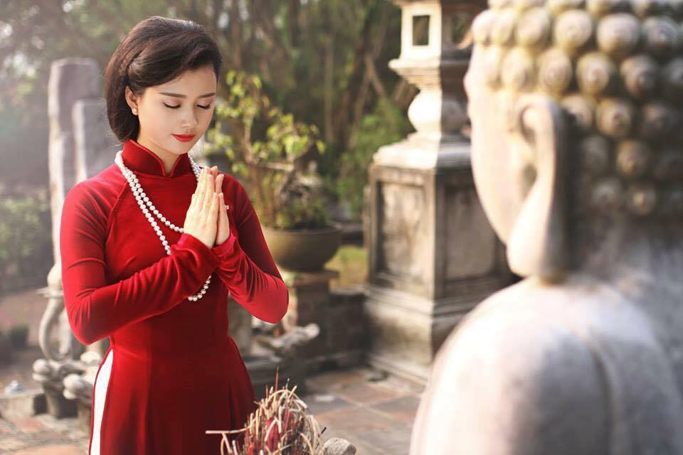 ‘Mặc áo dài đi lễ đầu năm là dấu ấn văn hóa Việt’
