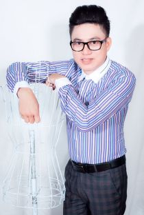 Áo sơ mi kẻ sọc đánh thức vẻ lịch lãm cho phái mạnh