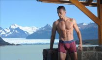 BST underwear làm nổi bật vẻ nam tính của Lody