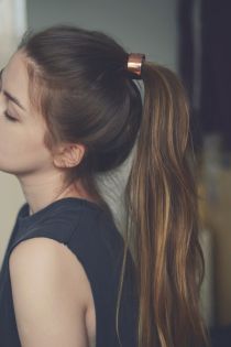 Kiểu tóc buộc đuôi ngựa cho những ngày nắng nóng này