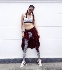 Xu hướng thời trang 2016 ai cũng mặc đồ tập gym... ra phố!