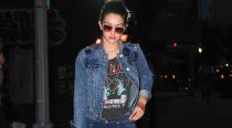 Học lén Gigi Hadid cách diện áo khoác denim vào mùa đông