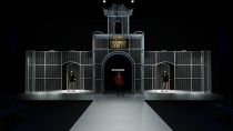  Ô Quan Chưởng sắp được tái hiện trên sàn catwalk 
