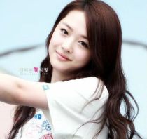 Tóc xoăn dài gợn sóng cho nàng xinh xắn dạo phố