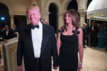 Phong cách ăn mặc của vợ Donald Trump