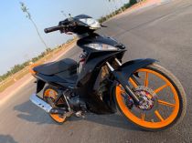 Exciter 135 độ bức phá với diện mạo full black cùng dàn chân mạnh mẽ