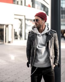 6 cách phối áo hoodie giúp chàng mê style streetwear thêm độc đáo