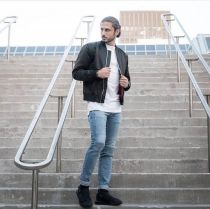 Cách phối đồ với quần jean nam cực chất cho mọi dáng người đầy phong cách