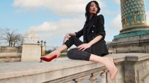 Kiệt tác nghệ thuật mang tên giày đế đỏ Louboutin