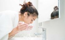 Không rửa mặt vào buổi tối điều gì sẽ xảy ra ?