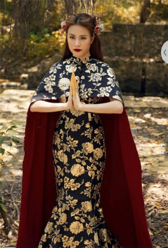 Váy của Hoàng Thùy Thùy Linh “na ná” hàng hiệu
