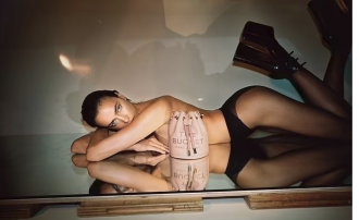 Bộ ảnh bán nude nóng bỏng của Kendall Jenner