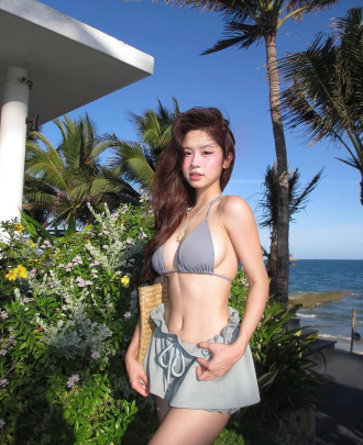 Tuyệt chiêu diện bikini khiến dân tình mê đắm của Hot girl Hàn Hằng