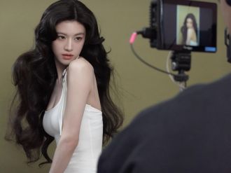 2 nữ chính phim Hàn xinh đẹp với guu thời trang đời thường đơn giản