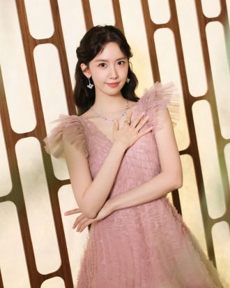 Yoona gợi ý tưởng diện đồ tinh giản dành cho chị em ở độ tuổi U40.