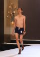 ‘Sốc nặng’ Thí sinh nam gầy trơ xương mang giày cao gót catwalk