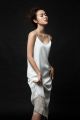 Diệp Bảo Ngọc khoe vai trần sexy gợi cảm trước ống kính