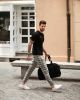 5 kiểu quần trouser phối với áo thun giúp chàng luôn thanh lịch mạnh mẽ
