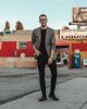 6 cách phối jacket siêu ngầu với set đồ “all black” mix áo thun phong cách