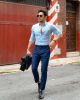 Cảm hứng phối quần trouser tối màu giúp chàng đến công sở phong cách