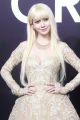Mái tóc giả ‘phong ấn’ nhan sắc của Angelababy